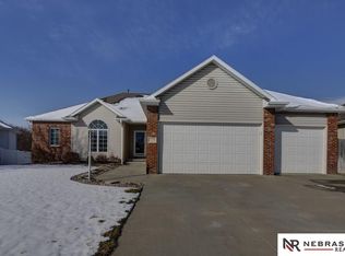 16546 Redwood St, Omaha, NE 68136