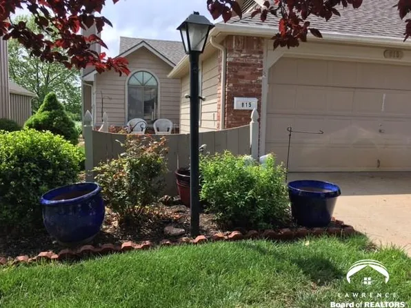 815 Moundridge Dr, Lawrence, KS 66049
