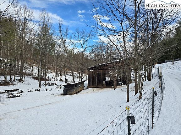 2nd image of 325 Sawyers Road