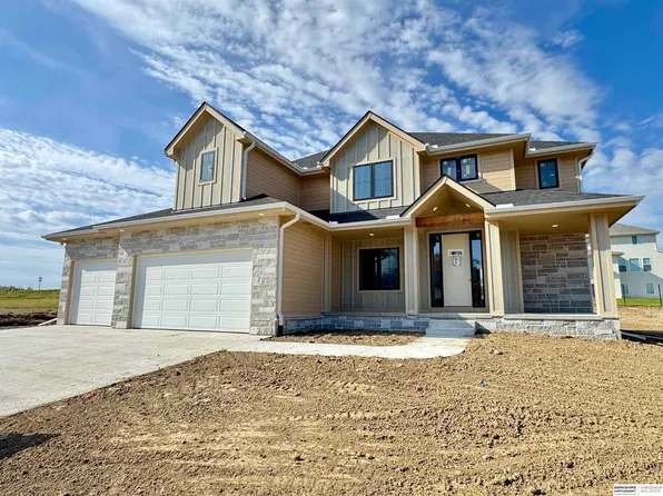 20032 V St, Omaha, NE 68135