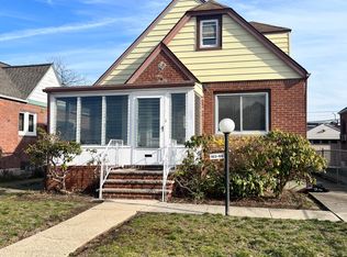 183-68 Camden Ave, Saint Albans, NY 11412