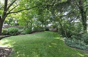 2nd image of 10006 Thornwood Rd