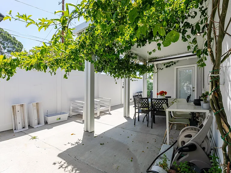 10619 Mountair Ave — Photo 20