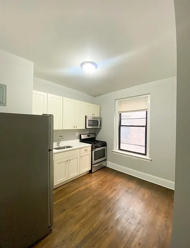 28-25 34th Street 33