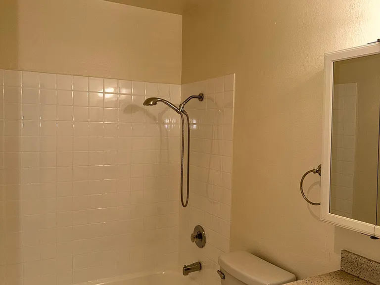 1937 L Ave #17 — Photo 9
