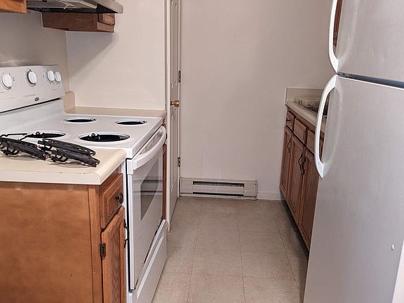 5th image of 214 E New St Unit 3
