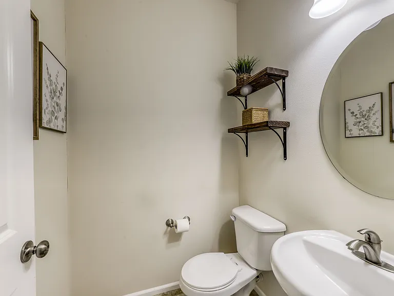 4619 Strathmore Cir SW — Photo 13