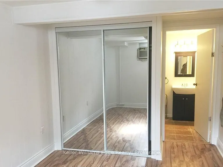 1023 Robarts Rd — Photo 13