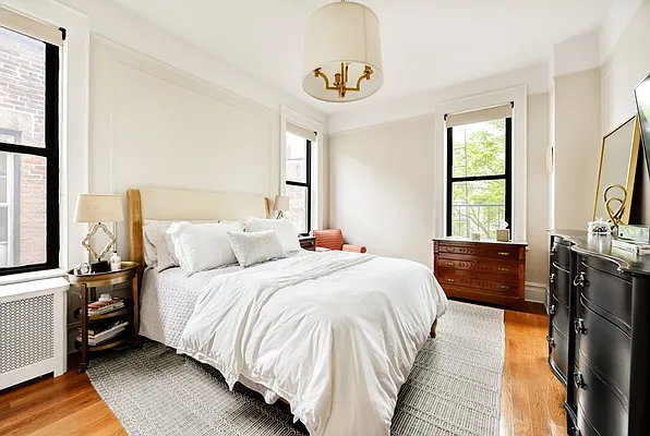 Sold by Compass | media 20