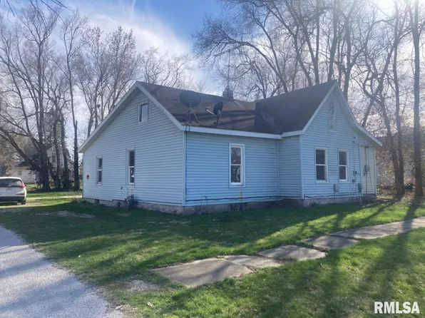 170 E Chestnut St, Roseville, IL 61473