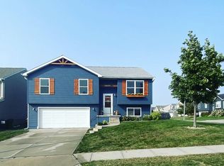 19350 W St, Omaha, NE 68135