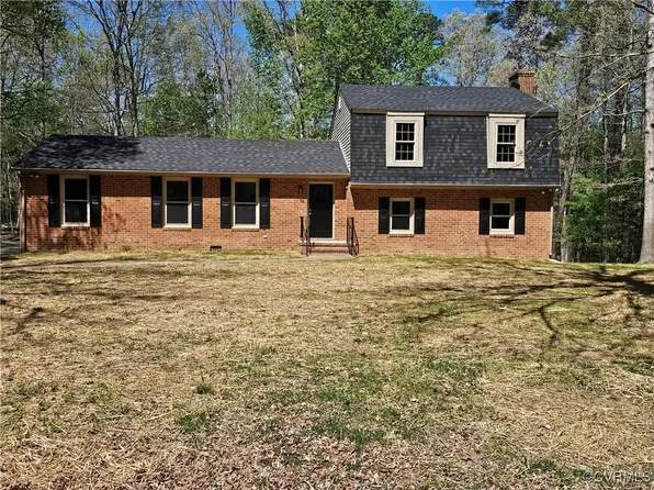 135 Holly Berry Ln, Prince George, VA 23875