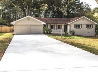 106 Lockring Dr, Lilburn, GA 30047