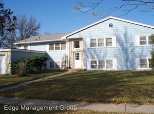 2207 Crescent Dr APT 4, Cedar Falls, IA 50613