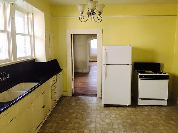 5th image of 2023 Wood St