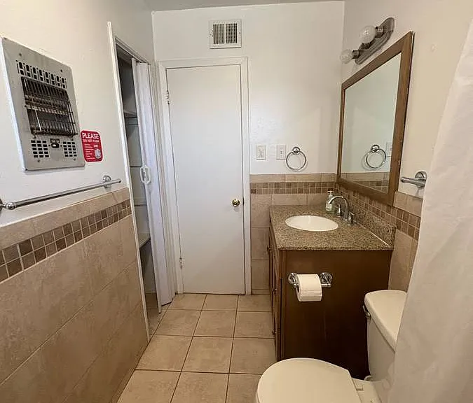 1006 W Yandell Dr — Photo 11