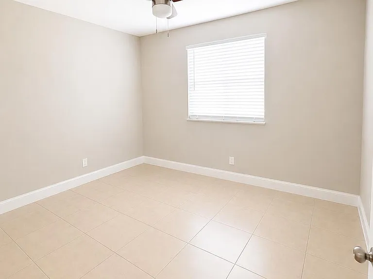 7920 SW 7th Pl — Photo 9