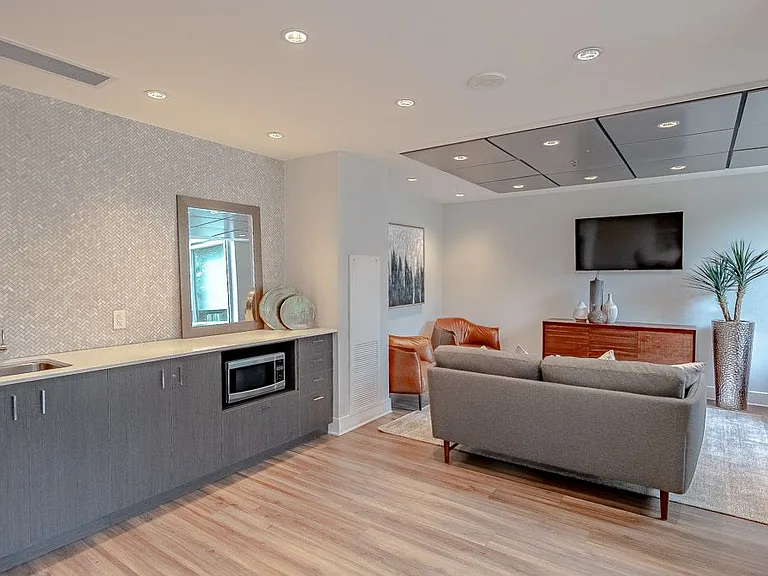 315 McRae Ave — Photo 24