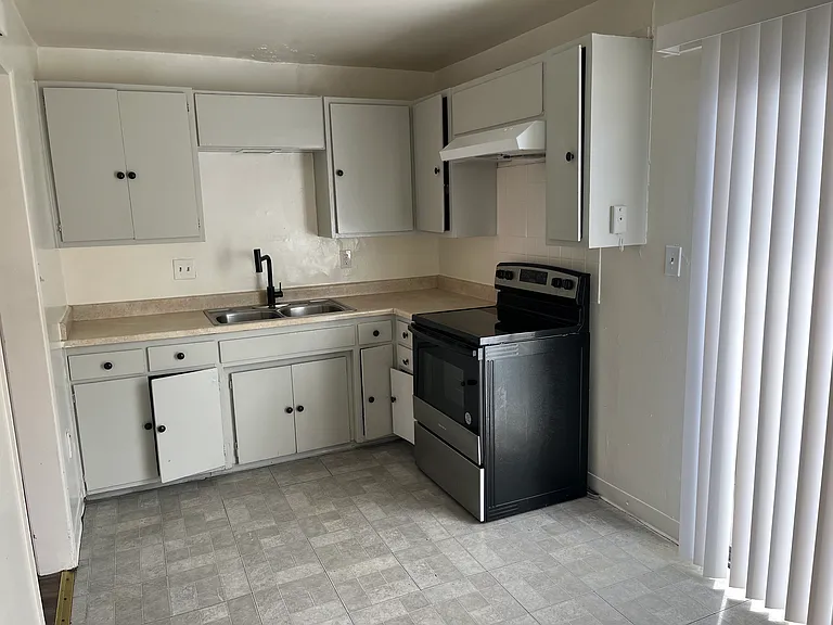 801-817 N Stimson Ave #803-1/2 — Photo 3