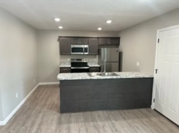 512 N Oak, 512 N Oak St #B3, Humansville, MO 65674