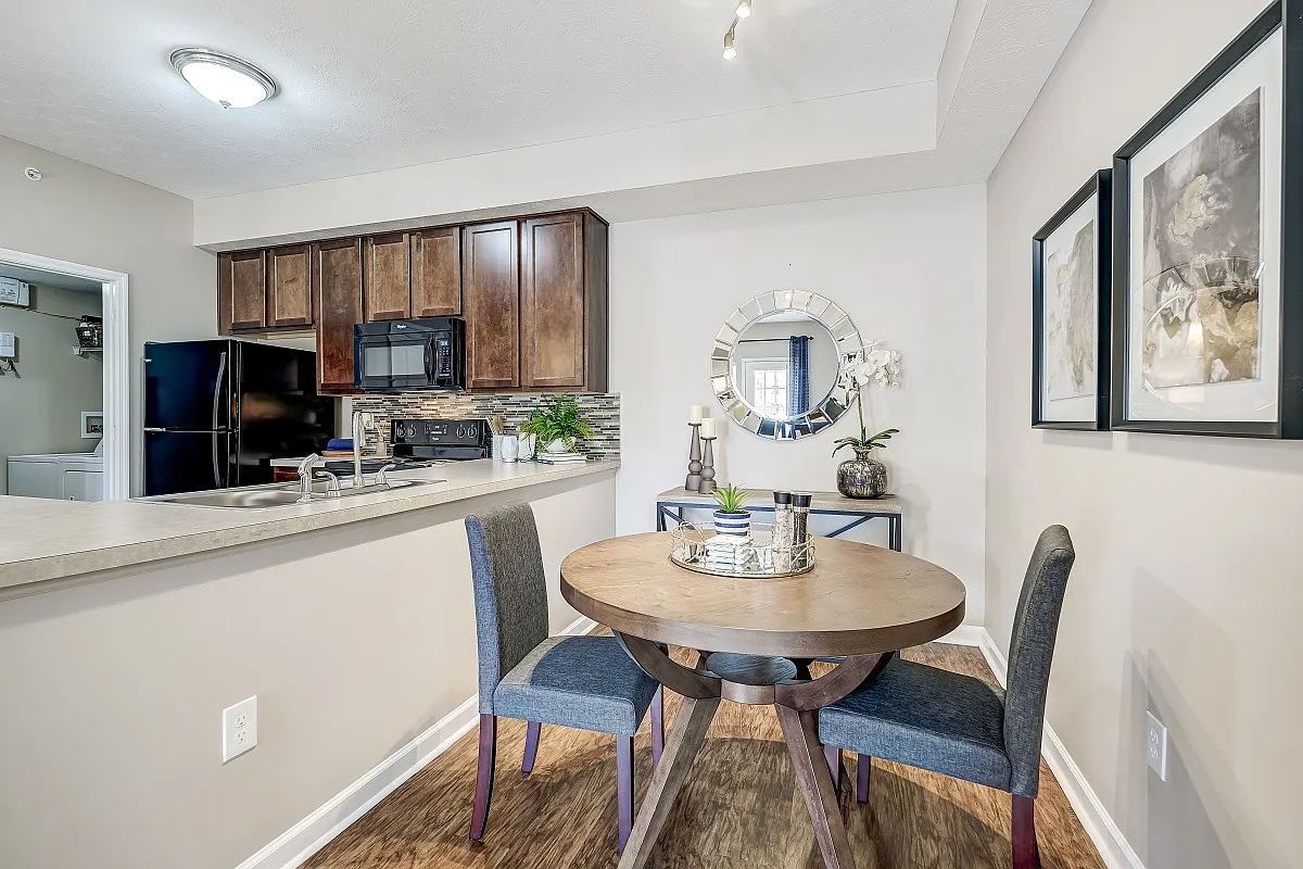Clifton Park Apartment Homes — Photo 4
