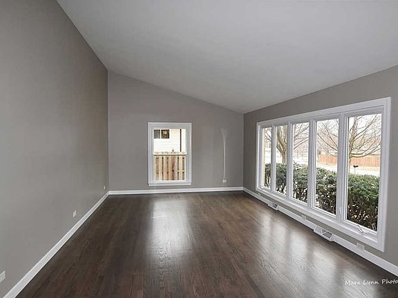 3rd image of 1211 Jewel Ave