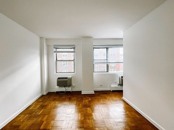 4th image of 79 W 12th St #5CC