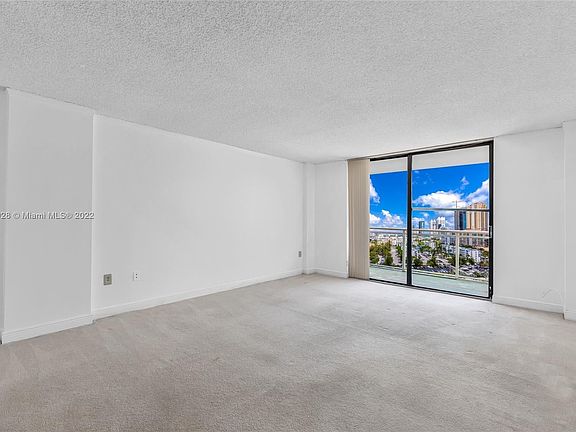 4th image of 210 174th St APT 609
