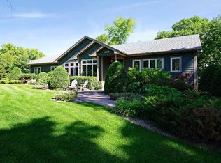 23970 Smithtown Rd, Shorewood, MN 55331