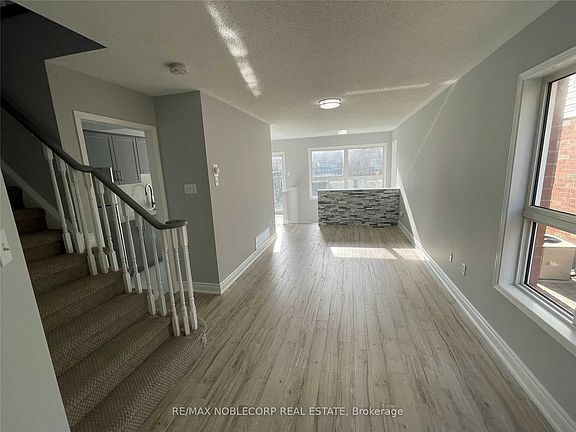2nd image of 14 Cordgrass Cres