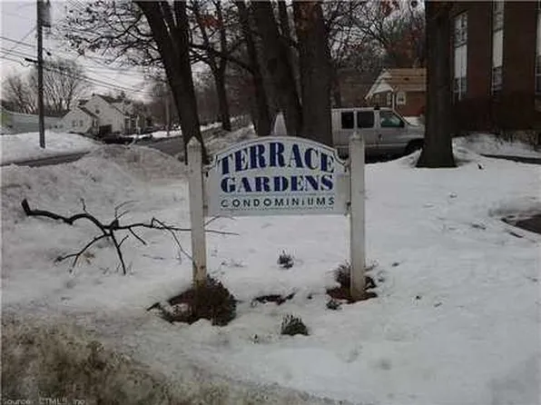 71 Terrace Gdns, Wallingford, CT 06492