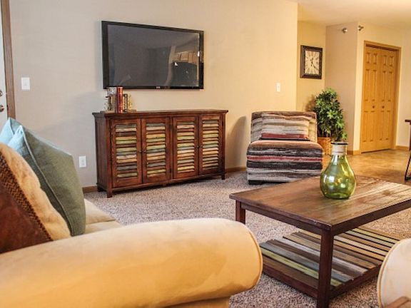 3rd image of 3415 Montreal St #304