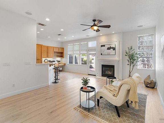 4th image of 8508 Felino Court