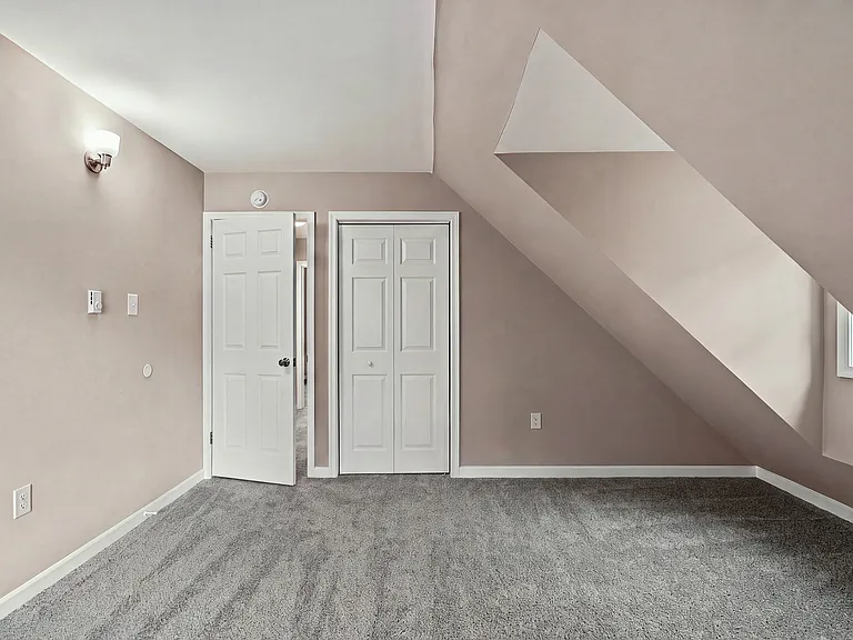 5617 Pembrook Dr — Photo 21