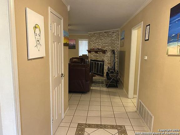 4th image of 1160 Fm 2824