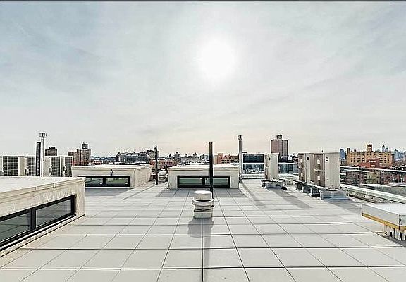2nd image of 590 Bushwick Ave #513