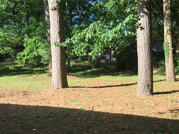 3rd image of 1947 Hazelwood Dr SE
