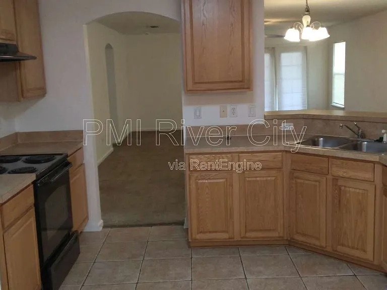 3800 Pebble Brooke Cir — Photo 2