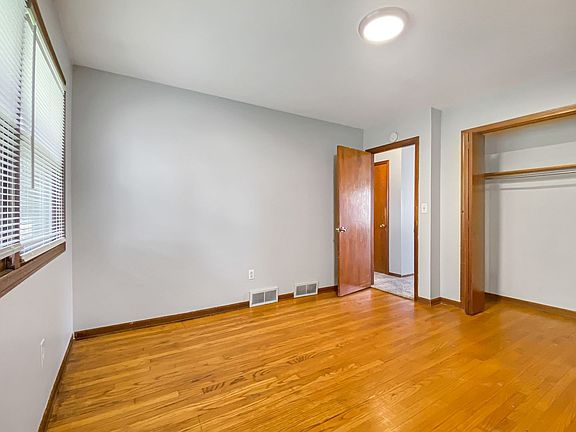 5th image of 5969 Crestmoor Dr SE