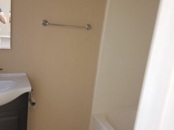 3rd image of 415 Bob Wood Dr