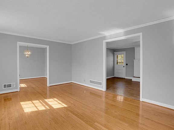 5th image of 311 Spartan Dr
