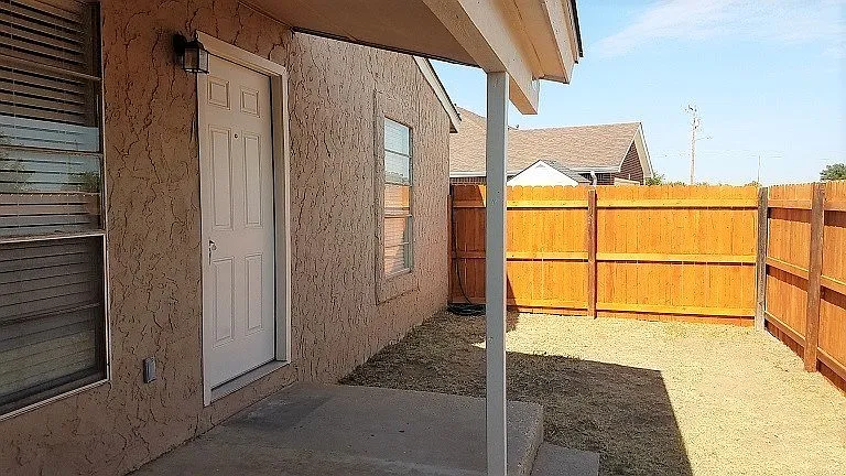 123 N Glenwood Dr #B — Photo 2