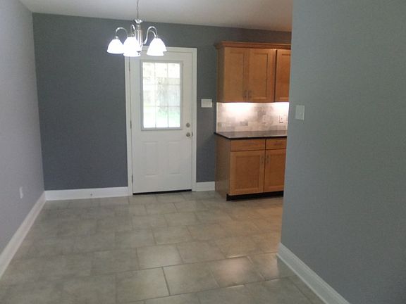 5th image of 739 Fontainebleau Dr
