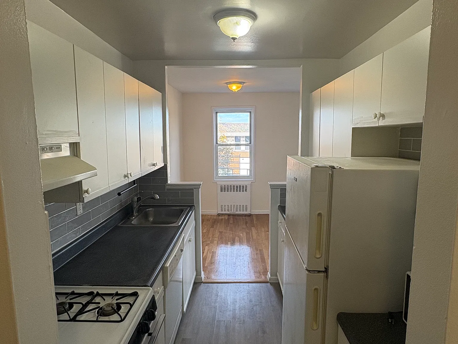 Sunnyside Dr, Yonkers — Photo 2