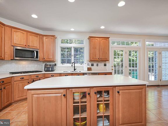 4th image of 13014 English Turn Dr