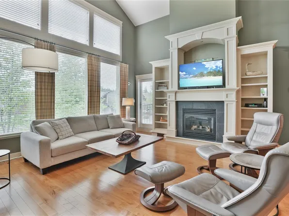 630 Brookside Rd #13, Colwood, BC V9C 0B3