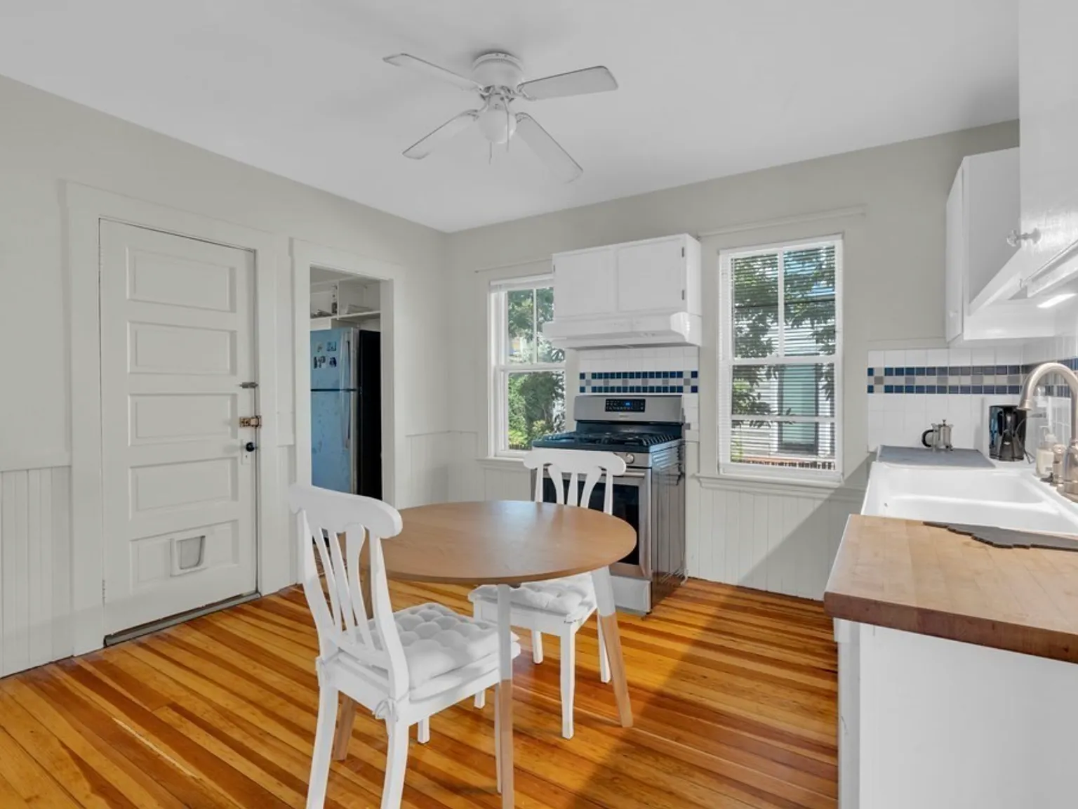 2 bed, 800 sqft, $2,900 — Photo 2