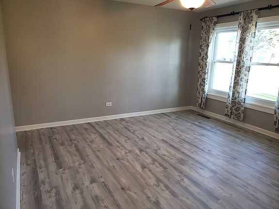 5th image of 1600 Amy Ave