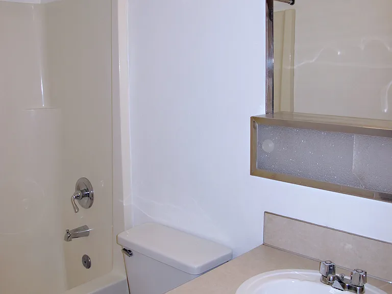 Park Place Condos (410 NE Izett St) — Photo 10