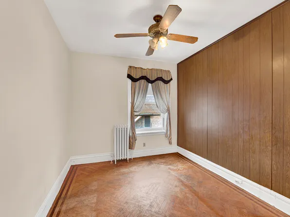 536 68th Street image 9 of 32